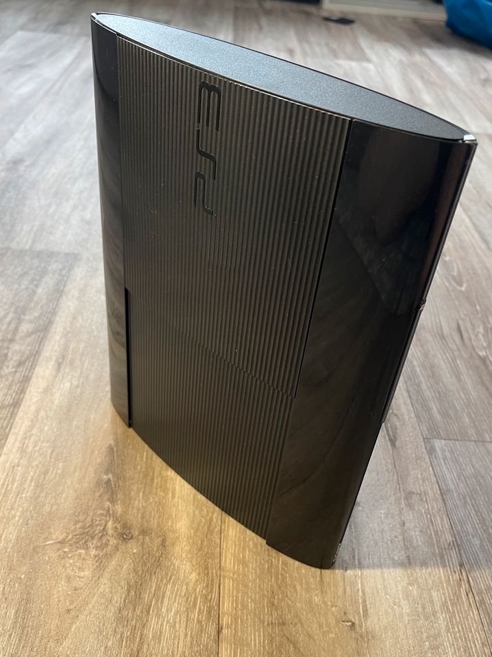 PlayStation 3 super Slim in Köln