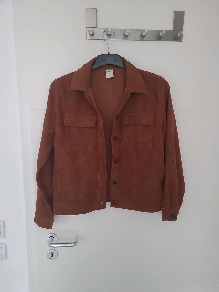 Dünne Kragenjacke von Only in Krefeld