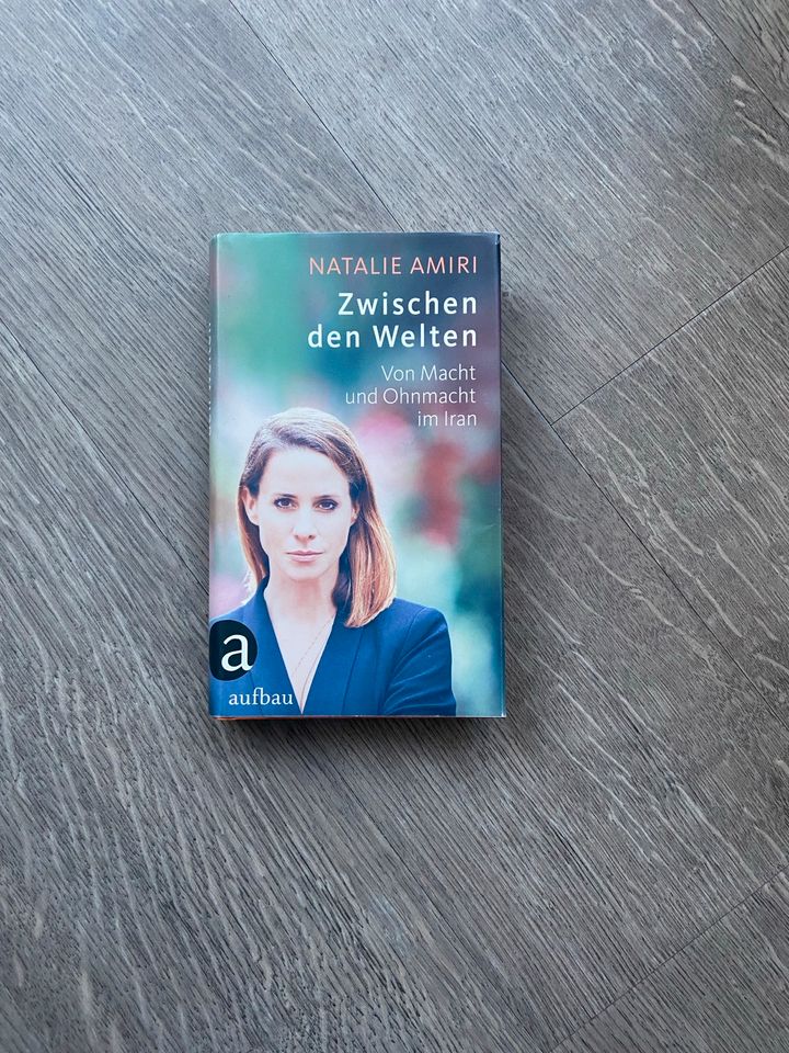 Buch „Zwischen den Welten“ von Natalie Amiri in Hamburg