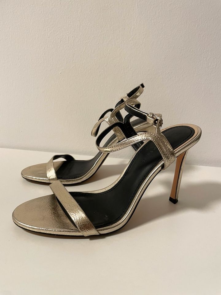 Zara Damen Schuhe Pumps High Heels helles Gold Gr.39 in München