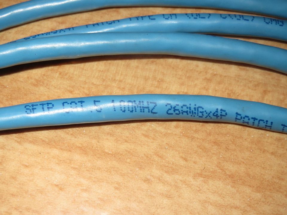 3m CAT5 RJ45 Ethernet/Netzwerk/Patch Kabel Blau in Berlin