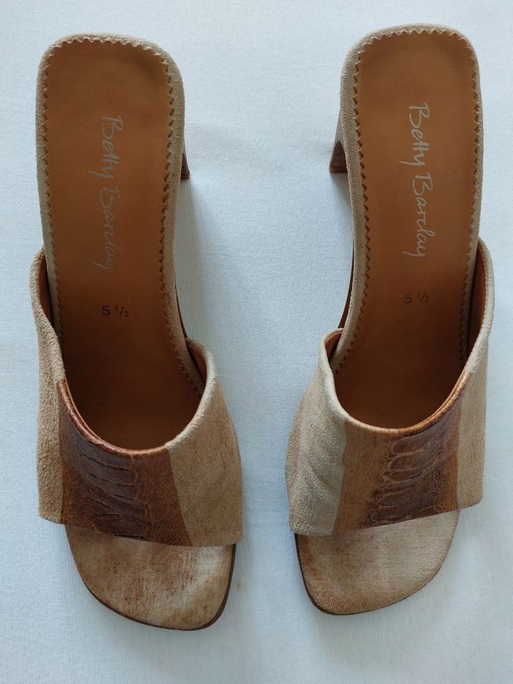 Betty Barclay · Wildleder Mules Beige Gr. 5 ½ · Reptilprint · TOP in Landshut