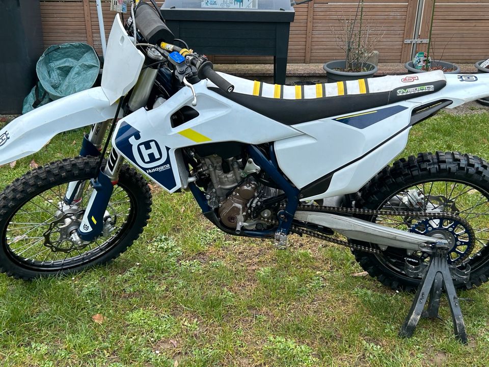 Husqvarna FC 250 Baujahr 22 in Taunusstein