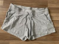 H&M Mädchenshort, Gr.170 hellgrau Nordrhein-Westfalen - Jüchen Vorschau