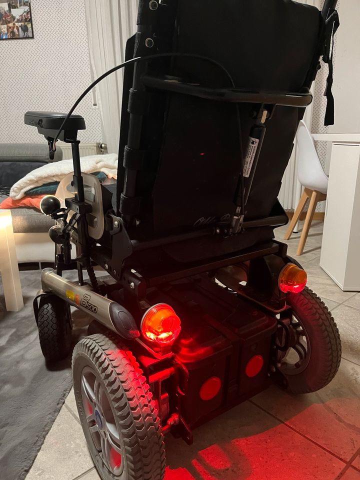 Otto Bock Rollstuhl B500 elektrisch in Bergneustadt
