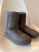 UGG Boots UGGS Grau Gr. 38 Schuhe Pankow - Prenzlauer Berg Vorschau