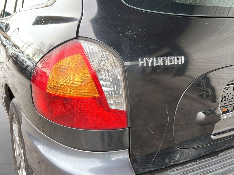 Hyundai Santa Fe 2.4 GLS/Vollleder/AHK/Klima/8Fach in Weinstadt