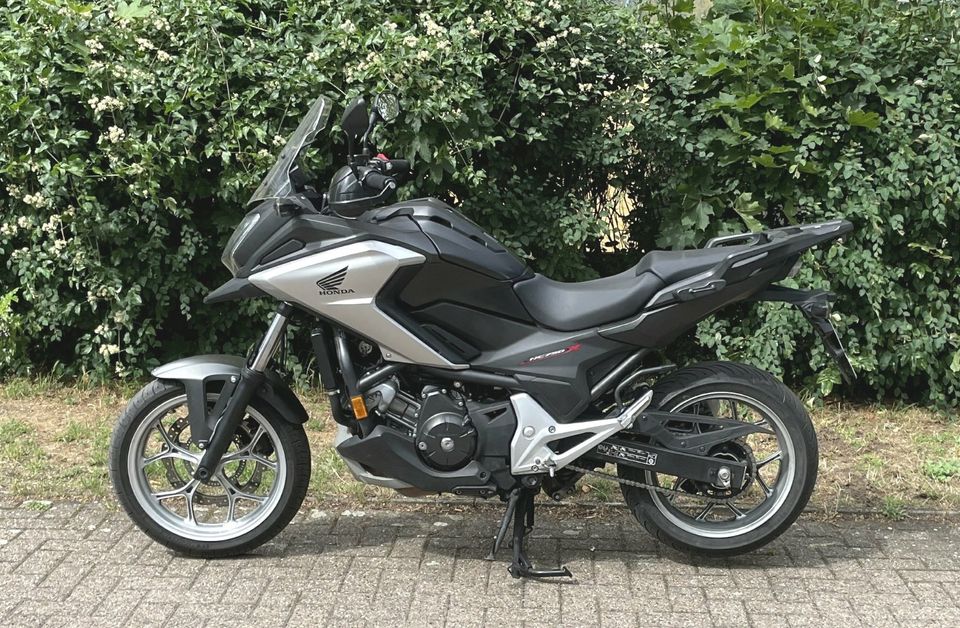 Honda NC 750X RC90 DCT BJ 2016 Euro 4 in Hannover