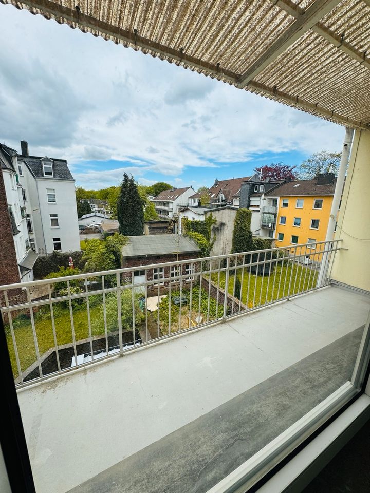 3 Zimmer Wohnung 94qm mit Balkon in Wuppertal