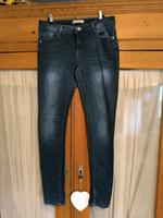 Blaue Stretchjeans Gr. 42 C&A Hessen - Gießen Vorschau
