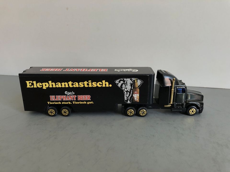 Sammler Truck Carlsberg Elephant Beer in Leipzig