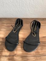 Sandalen schwarz mit Fußkettchen Rheinland-Pfalz - Miehlen Vorschau