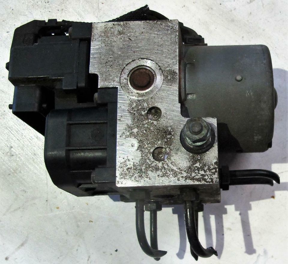 ABS Hydraulikblock Audi A4  8E0614111AM BOSCH              ...1-5 in Ludwigsfelde