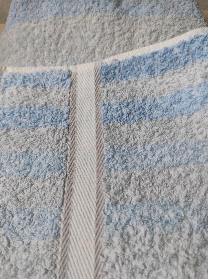 ROSS**2er Set Duschtuch Handtuch blau grau Streifen in Nordhorn