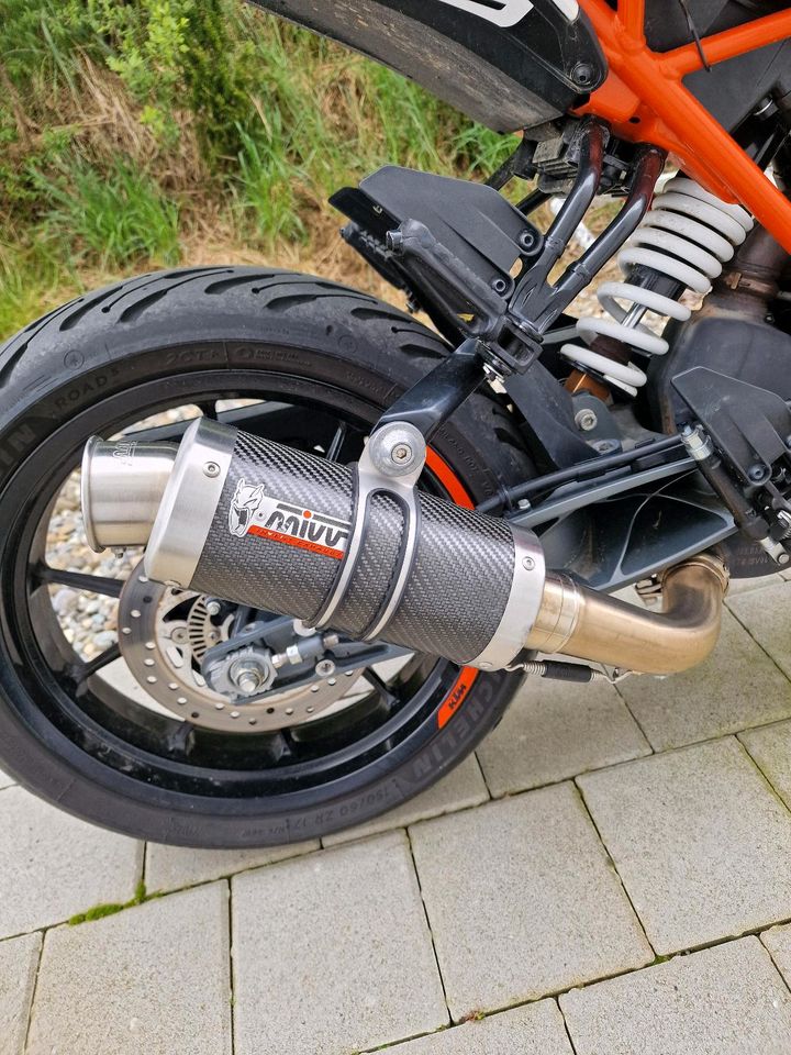 KTM Duke 125 TÜV NEU! in Krauchenwies