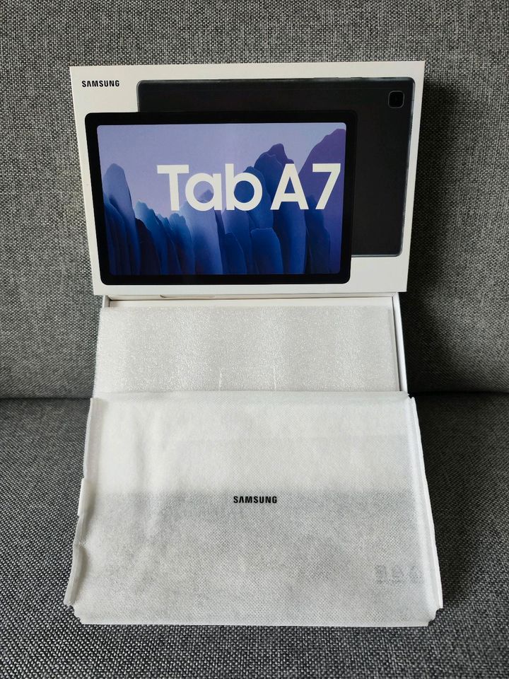 Samsung Tablet A7 mit Zubehör sehr guter Zustand in Bad Griesbach im Rottal