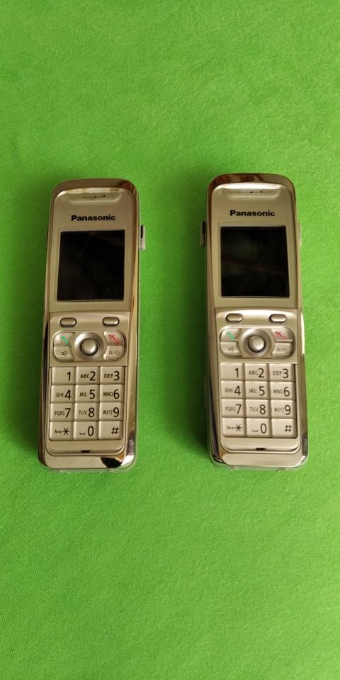 2 Stk. Panasonic KX-TGA840EX Schnurloses Telefon in Halver
