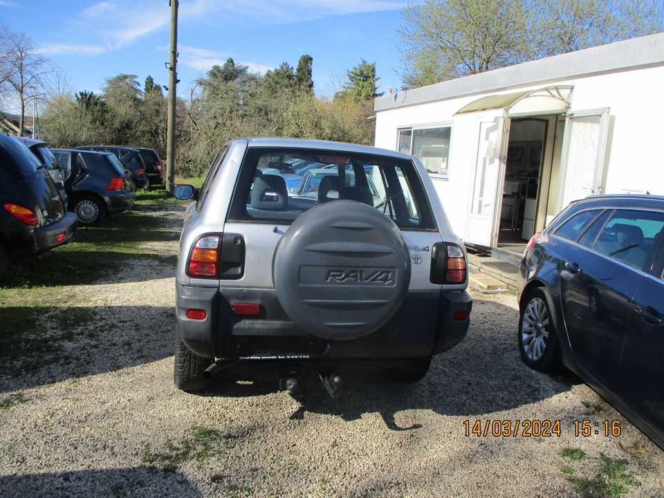 Toyota RAV 4 1.Hand,Scheckheft komplett in Bonn