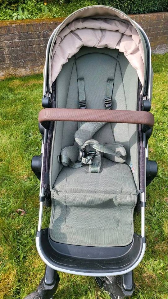 Joolz Day +, Kinderwagen + Zubehör in Nettetal