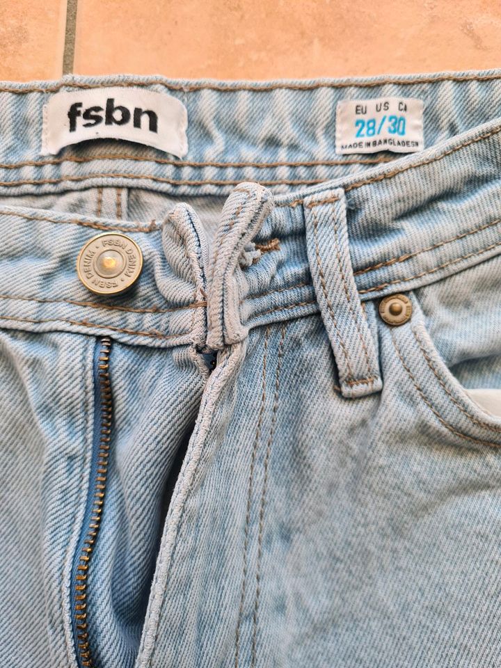 2 Jeans FSBN 28/30 in Falkensee