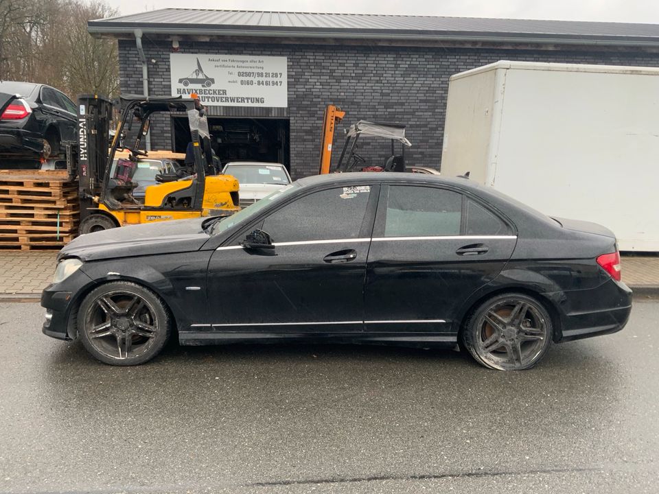 Mercedes Benz W204 C250 1,8l FB:040 ALLE ERSATZTEILE AB 1€ in Havixbeck