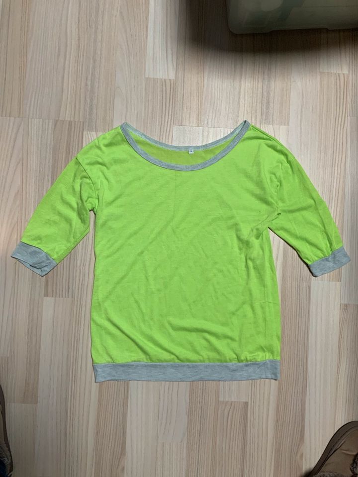 ♥️ Coole‘s Neon grün Shirt Größe S in Nürnberg (Mittelfr)