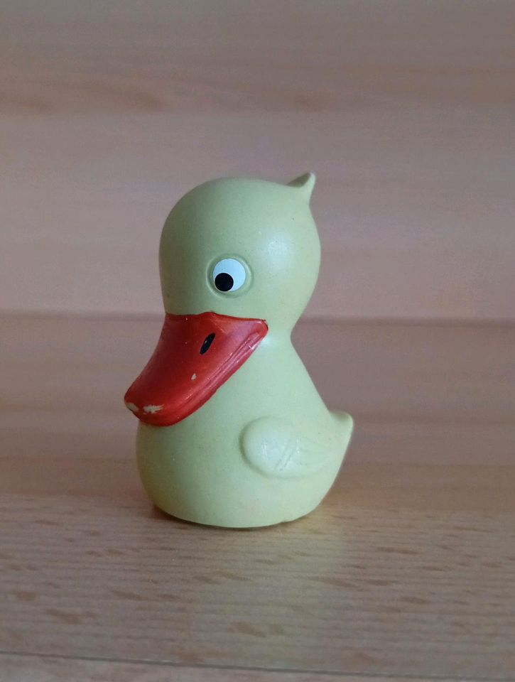 ✔️Kleine DDR Gummi Ente Tier Figur Spielzeug Retro in Lengenfeld Vogtland