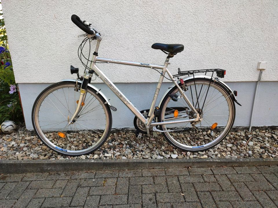 Herren Fahrrad 28 Zoll in Kassel