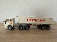 Siku Mercedes-Benz 2232 Sattelkipper HEITKAMP Hessen - Hanau Vorschau