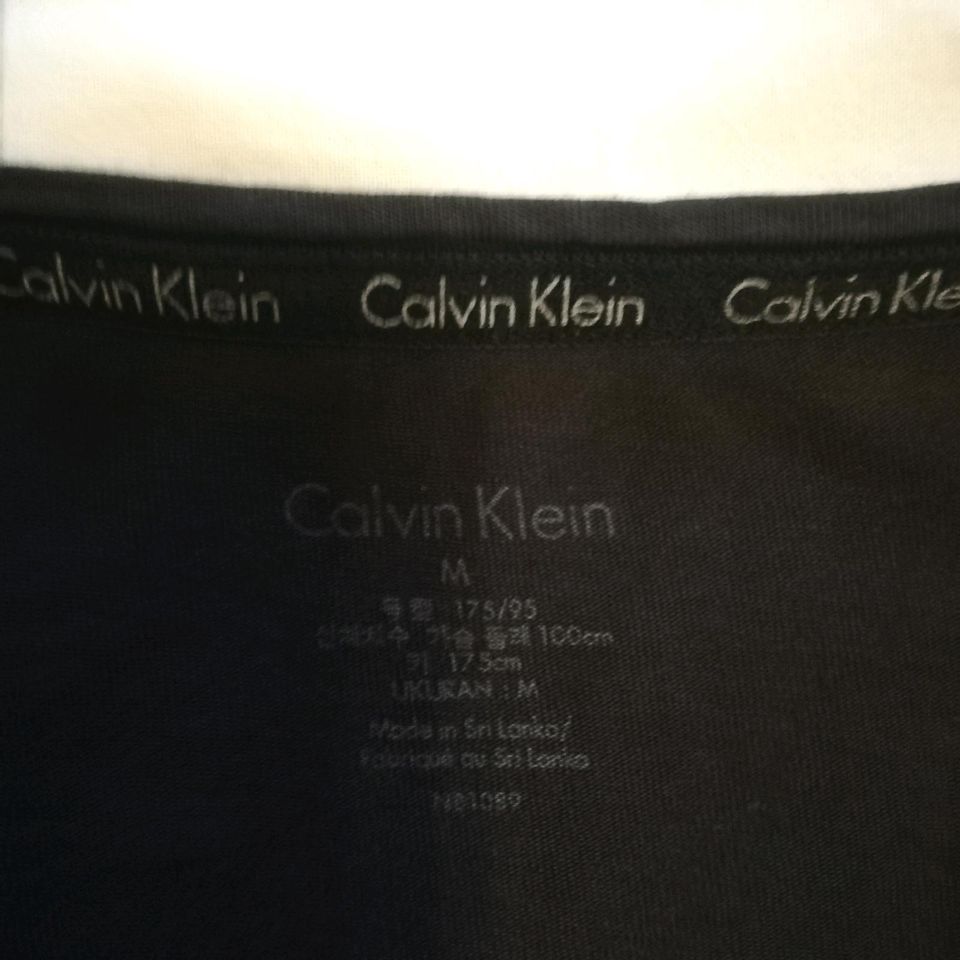 Herren T-shirt Gr M Gebraucht sehr Gute Zustand Marke ist Calvin in Eutin