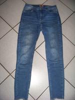 ONLY Damen Jeans Gr. 32 sehr guter Zustand Hessen - Bad Camberg Vorschau
