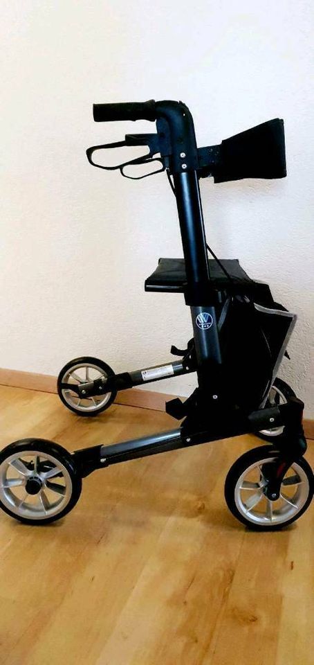 Leichtgewichtrollator Quava faltbar Rollator Reiserollator smart in Stockach