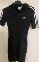 Adidas Kleid in schwarz Niedersachsen - Lohne (Oldenburg) Vorschau