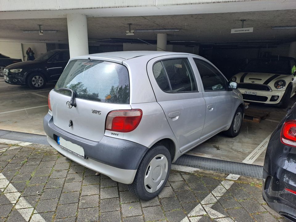 TOYOTA YARIS Tüv Neu!!! in Konstanz