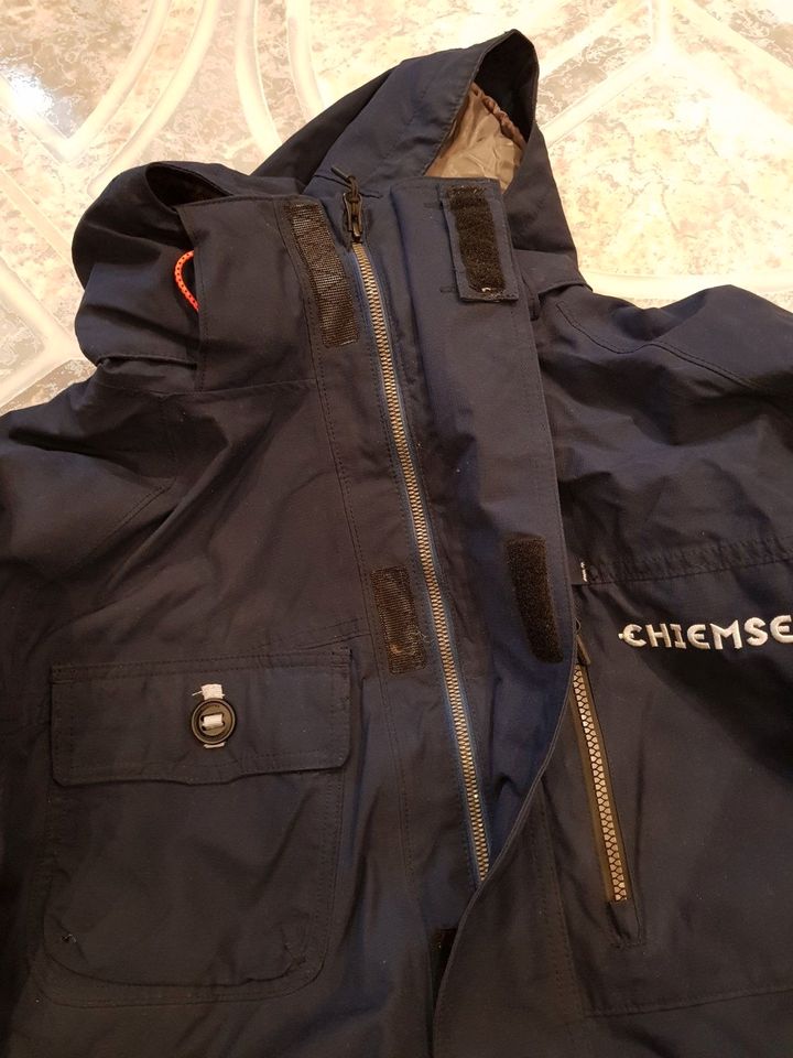 Chiemsee Winterjacke, Gr.L, lang, warm, viele Taschen, dkl blau in Grabenstätt