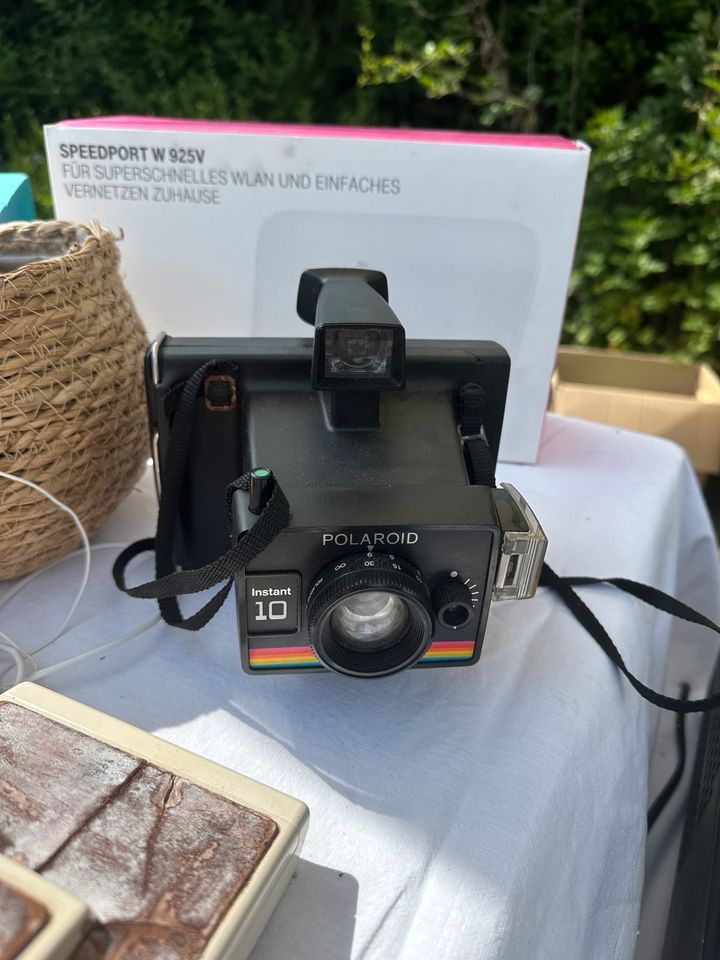 Alte Polaroid Kamera Instant 10 inkl. Zubehör (Blitz Cubes) in Aachen