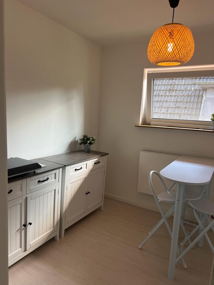Reserviert • Gelöscht • 
                    Zimmer mit kleine...