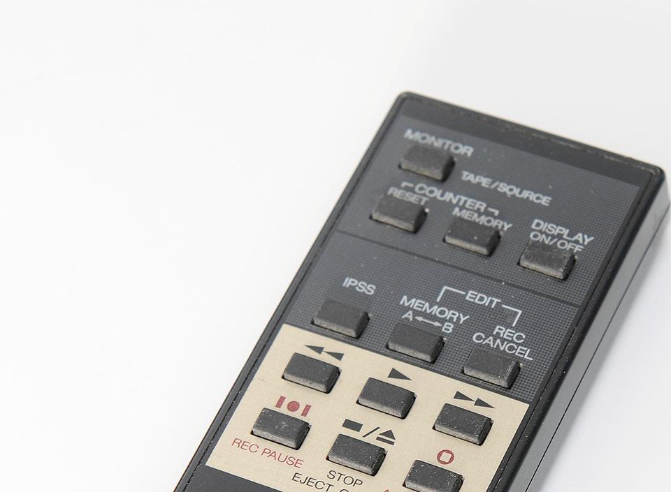 Tapedeck Akai GX-75 mit Fernbedienung in Niederzissen