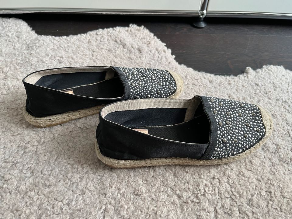 Espadrilles Vidorreta schwarz glänzend in Nürnberg (Mittelfr) - Mitte |  eBay Kleinanzeigen ist jetzt Kleinanzeigen