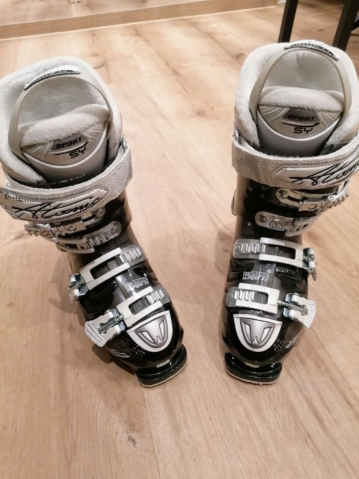 Skischuhe Atomic Hawk hi-perf fit, T3, Gr. 24/24,5 (Gr. 39 Damen) in Kaltenholzhausen