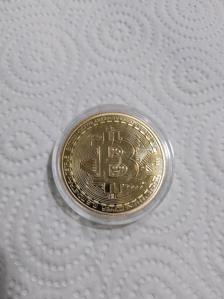 Bitcoin Goldfarbende Münze 4 cm Neu in Dummerstorf