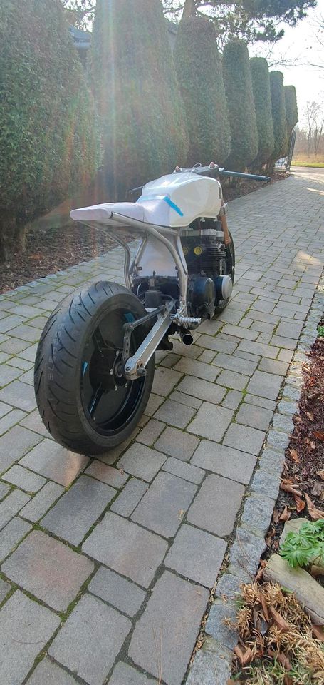 Kawasaki GPZ 750 Caferacer Projekt in Bernburg (Saale)