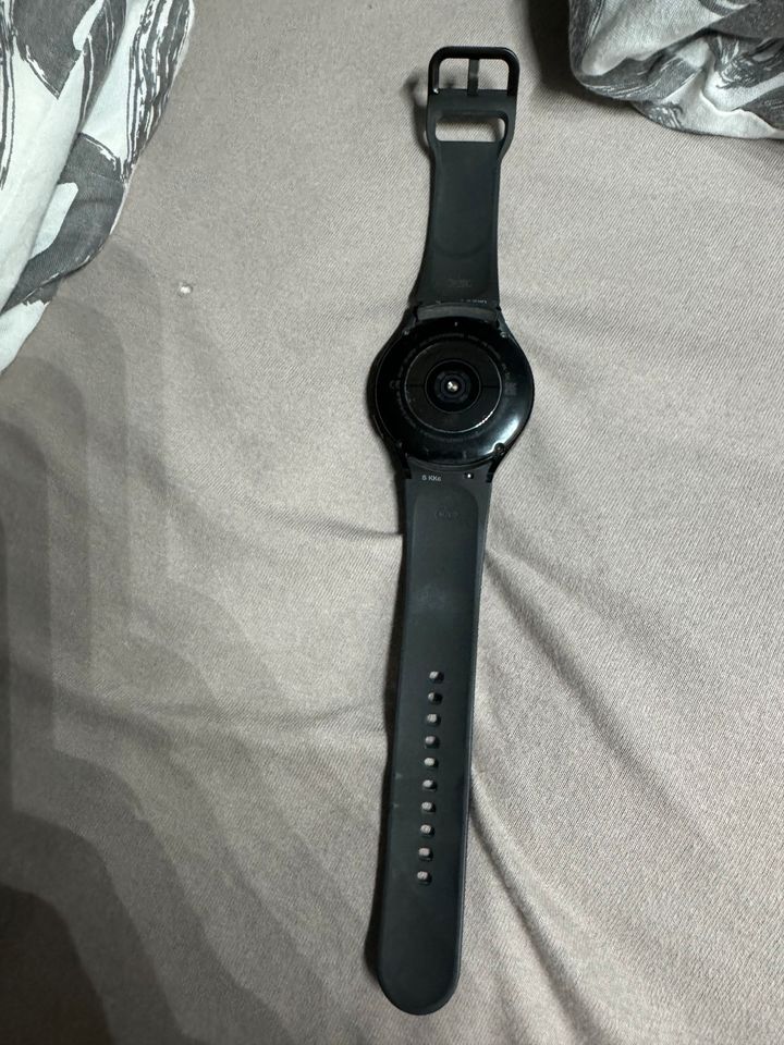 Galaxy Watch 4 in Netphen