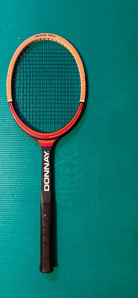 Tennisschläger Donnay Holz vintage retro in Mögglingen