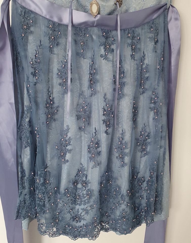 Dirndl Midi blau mit Schürze und Bluse in Oerlinghausen