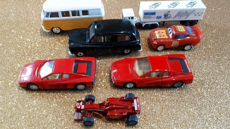 Modellautos (7x) im Konvolut günstig abzugeben VW Bus T1, Ferrari in Schwetzingen