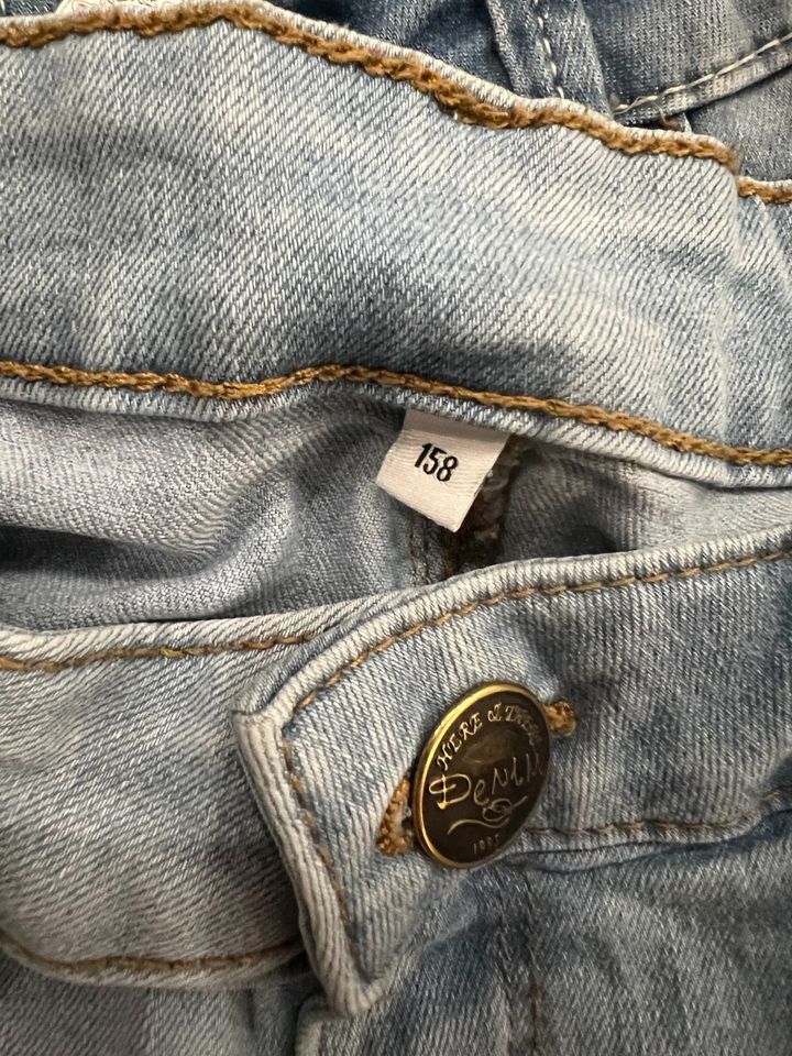 2 x Jeans Shorts Mädchen in Spiesen-Elversberg