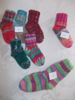 Auswahl! handgestrickte gestrickte Socken Babysocken 9,10 u 12 cm Nordrhein-Westfalen - Herscheid Vorschau