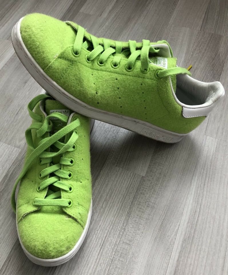 Adidas Stan Smith Pharrell Williams Größe 42 in Großbottwar