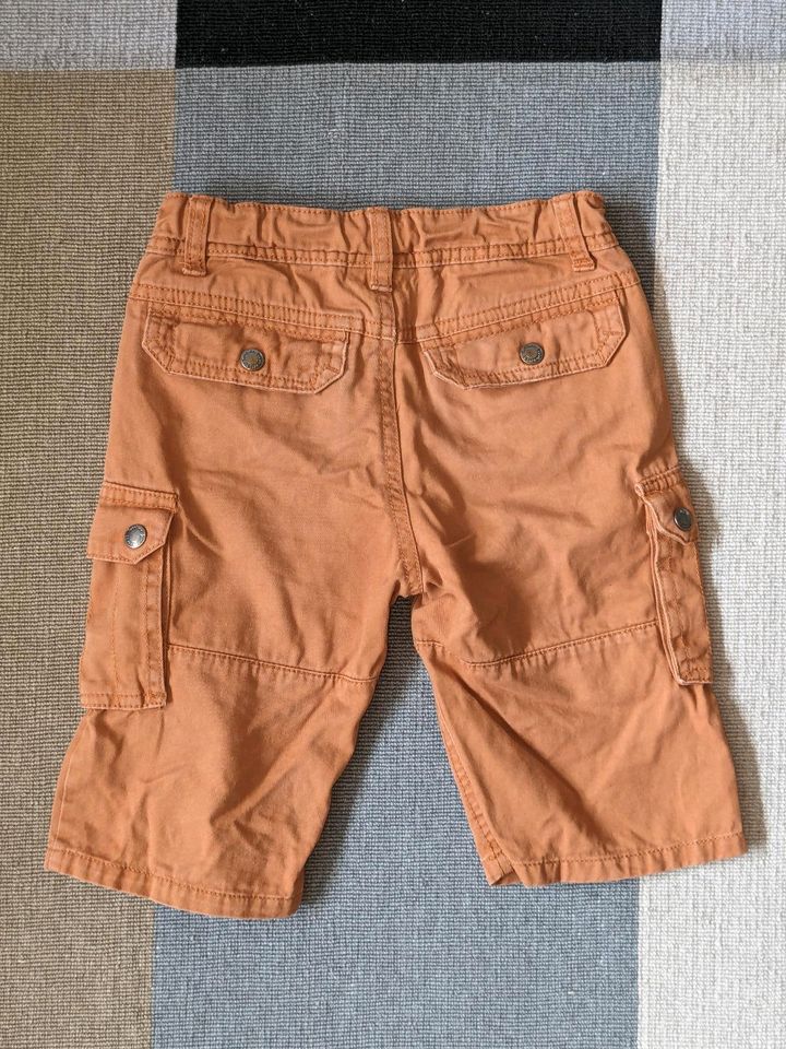 Topolino Shorts Gr. 122 Sommerhose Hose Stoffhose Kinderhose in Pohlheim